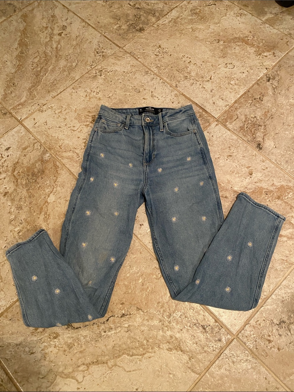 Hollister Vintage Stretch Ultra-High Rise Mom Jean with  Flower Embroidery